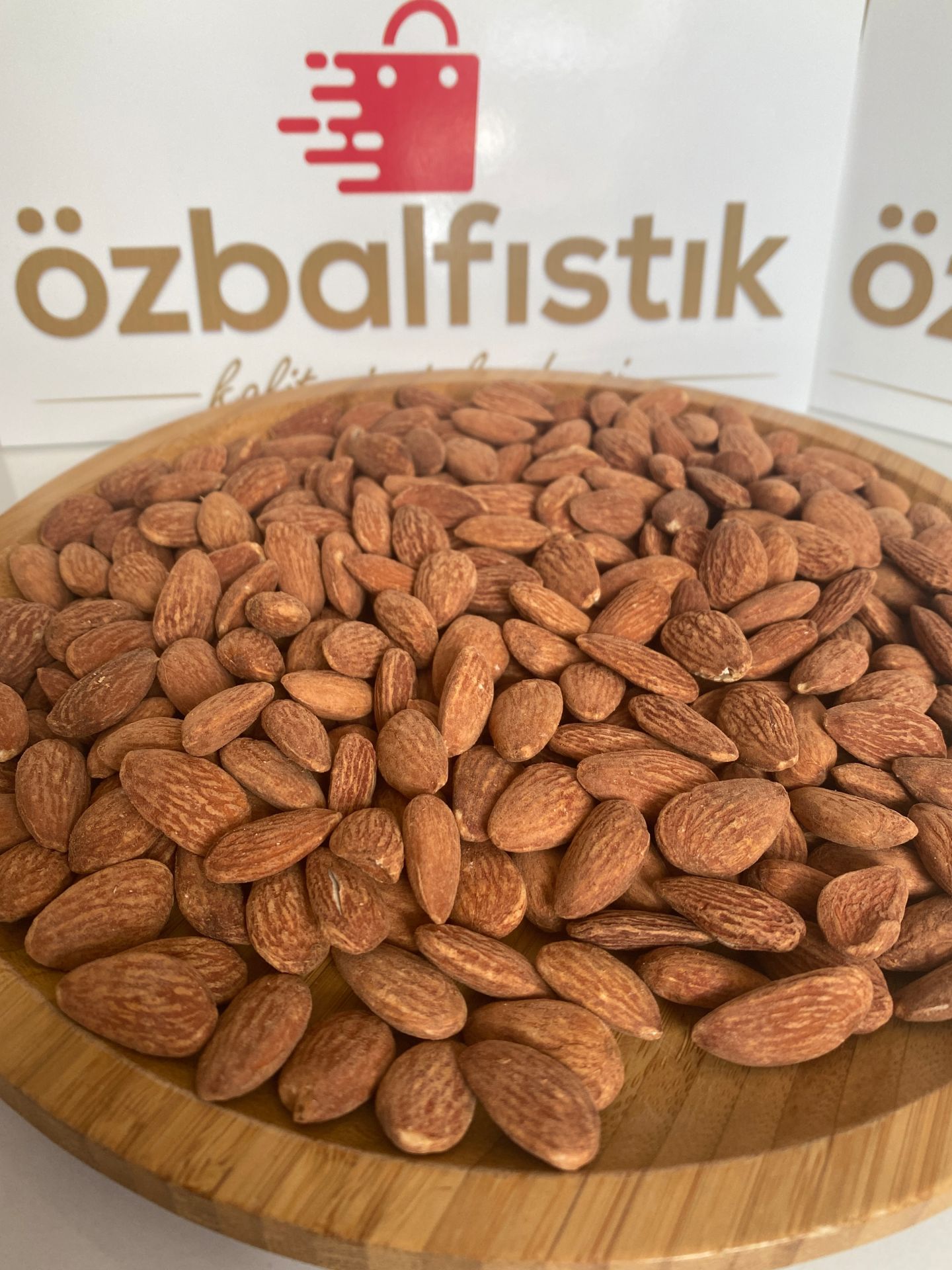 Kavrulmuş Badem