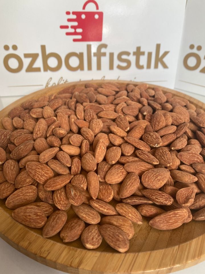 Kavrulmuş Badem