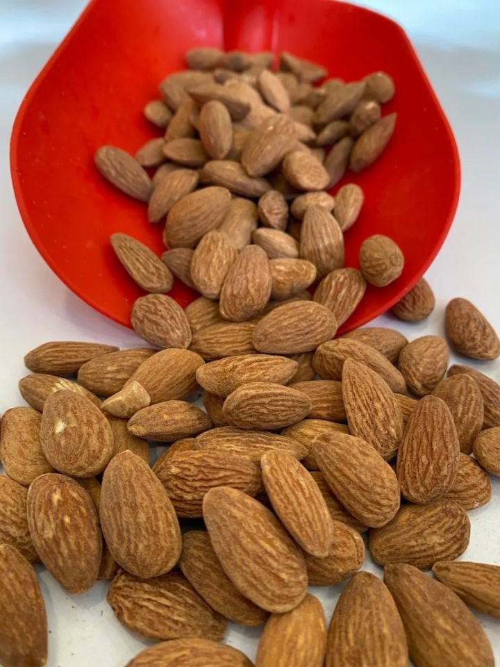 Kavrulmuş Badem