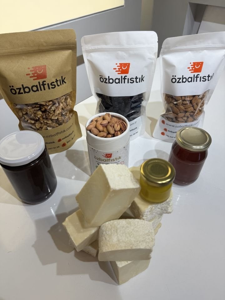 Özbal Fıstık Yöresel Lezzetler Paketi